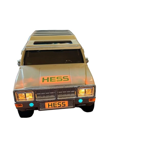 2004 HESS Sport Utility Vehicle and 1 Motorcycles - 40th Anniversary - Picture 2 of 8